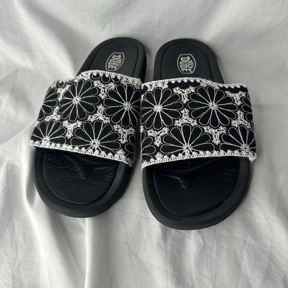 Hey Dude Chandler Eyelet Cabana Womens Sandals Size 11 Black Slides Crochet - Picture 1 of 5